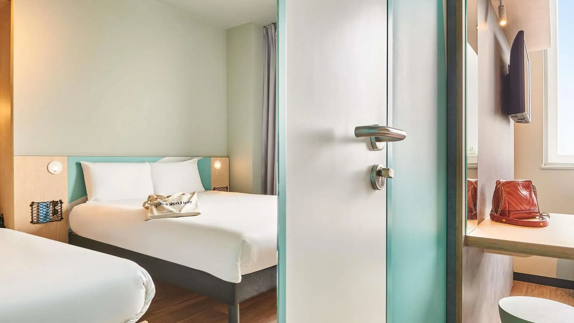 Ibis Budget Le Cannet Des Maures Hotel