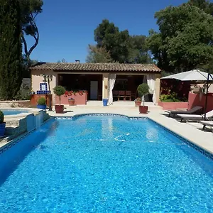 Bed & Breakfast Mas Les Vieux Chenes